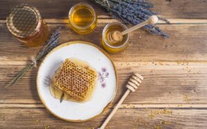 عسل گون بهتر است یا چهل گیاه